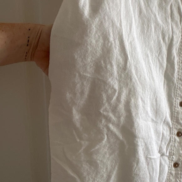 Lucca White Linen Shirt Dress Oversized with Pockets - Picture 2 of 6